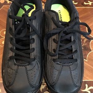 Brand new Youth  4 1/2 Cleets